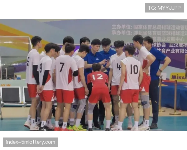 全国青年排球挑战赛女子组南京师范大学7胜0负排名第一，江苏青年6胜1负名列第二